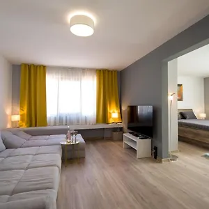 https://dimas-luxury-calm-apartment.sozopol-hotels.com
